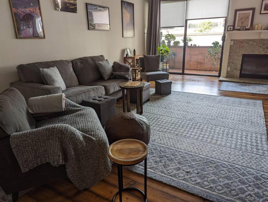 Spacious 2 Bedrooms. Prime Location ロサンゼルス エクステリア 写真